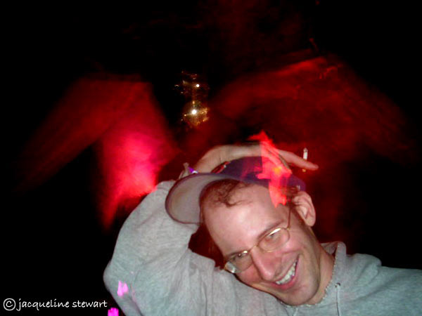 600x450 pixels (32K)