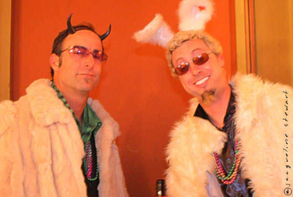 600x404 pixels (41K)