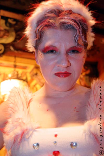 400x600 pixels (34K)