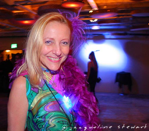 512x450 pixels (38K)