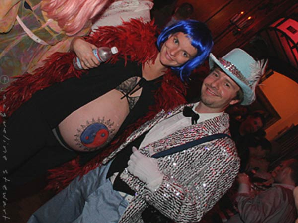 600x450 pixels (43K)