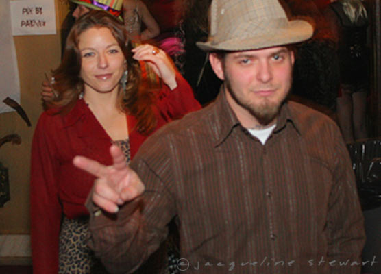 556x400 pixels (36K)