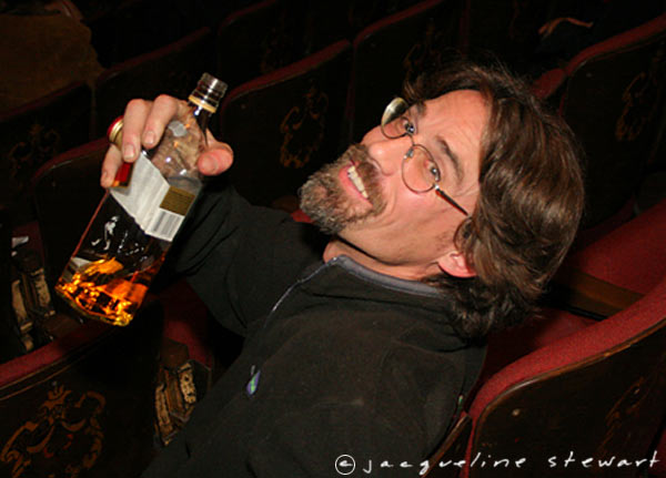 600x431 pixels (42K)