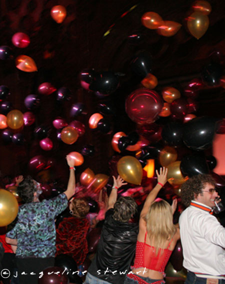 450x568 pixels (58K)