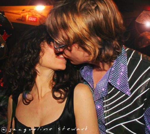 506x450 pixels (53K)