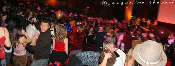 600x229 pixels (40K)