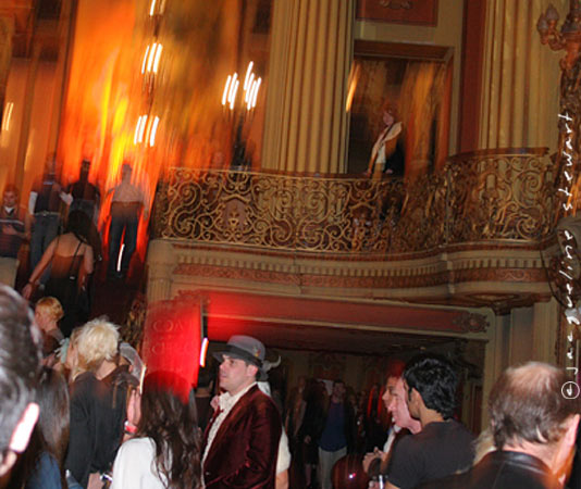 534x450 pixels (59K)