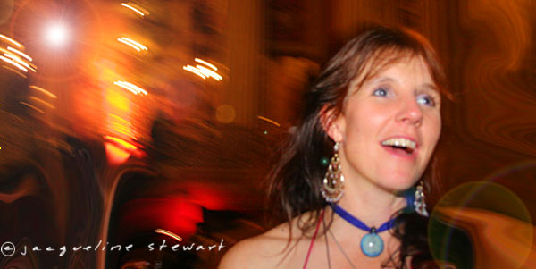 600x301 pixels (35K)