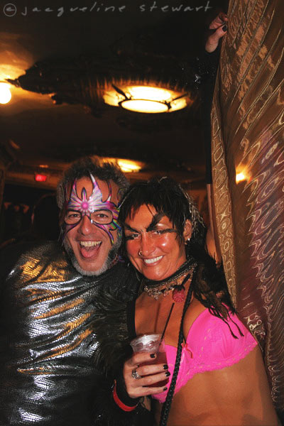 400x600 pixels (65K)