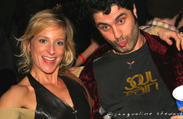 600x391 pixels (44K)