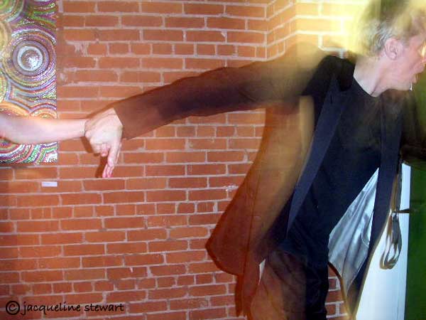 600x450 pixels (33K)