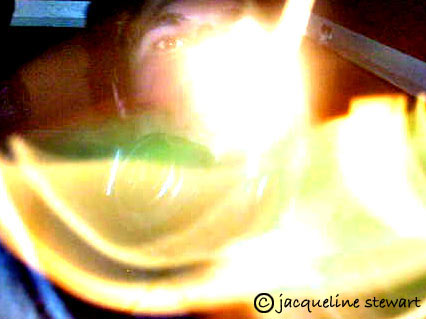 426x319 pixels (25K)