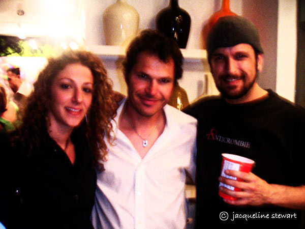 600x450 pixels (58K)