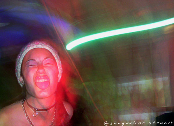 600x433 pixels (40K)