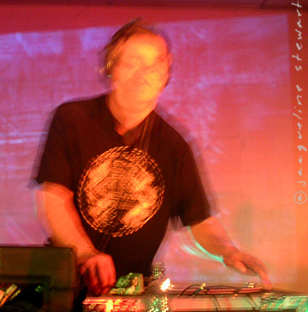 445x450 pixels (62K)