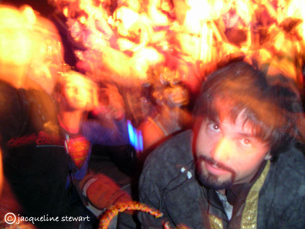 600x450 pixels (64K)