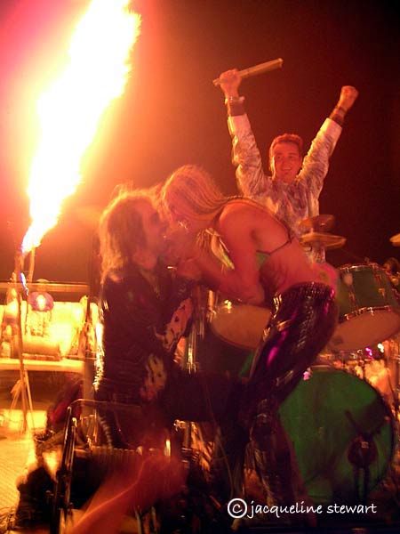 450x600 pixels (36K)