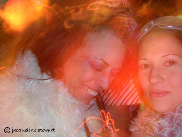 600x450 pixels (19K)