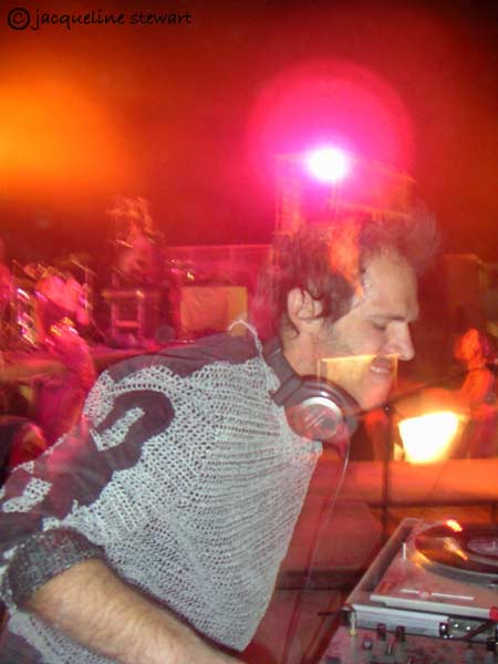 450x600 pixels (30K)