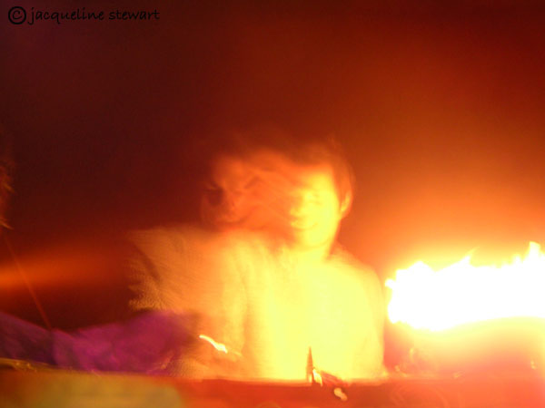 600x450 pixels (25K)