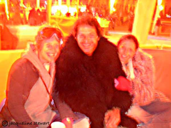 600x450 pixels (27K)