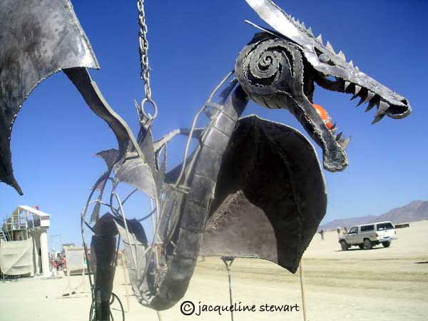 600x450 pixels (34K)