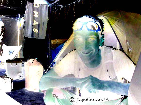 600x450 pixels (41K)