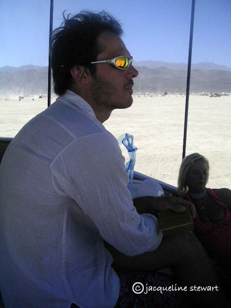 450x600 pixels (28K)