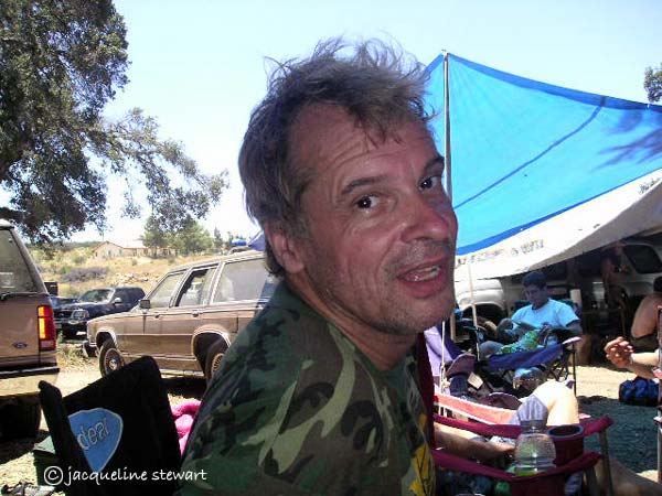 600x450 pixels (55K)