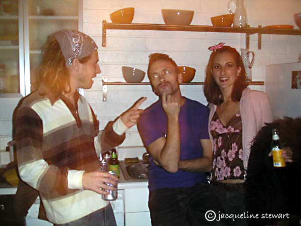 600x450 pixels (33K)