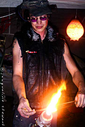 363x539 pixels (29K)