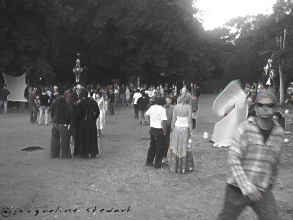 600x450 pixels (51K)