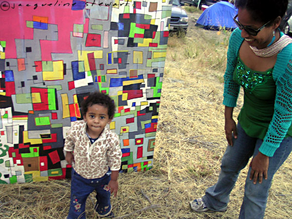 600x450 pixels (109K)