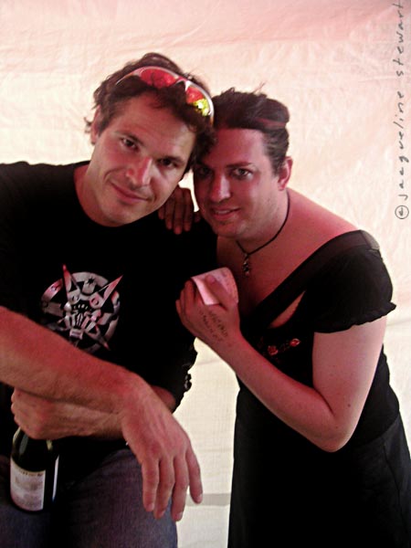 450x600 pixels (37K)