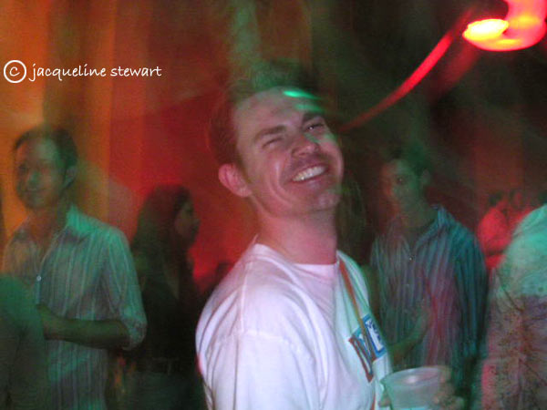 600x450 pixels (44K)