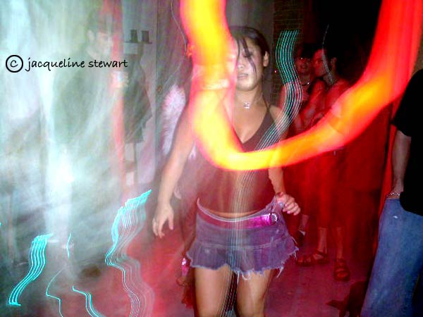 600x450 pixels (40K)