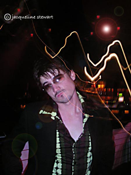 450x600 pixels (35K)