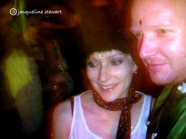 600x450 pixels (18K)