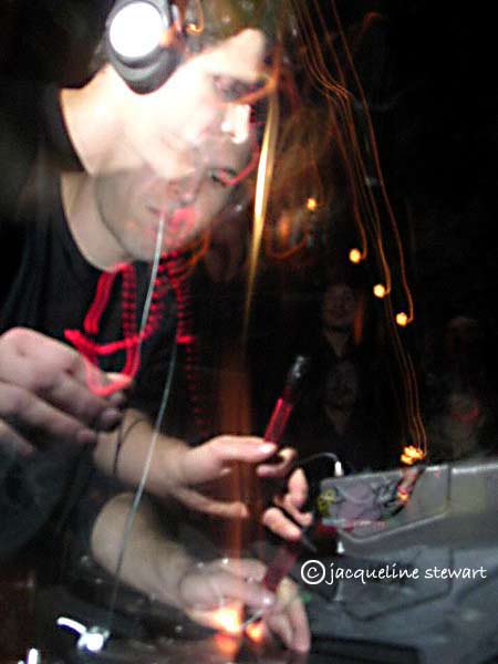 450x600 pixels (27K)