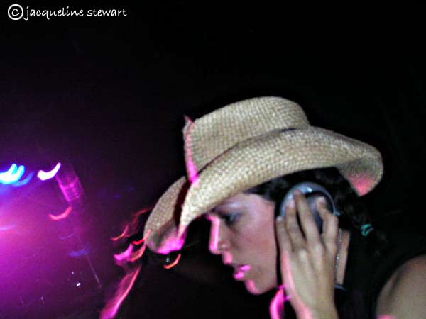 600x450 pixels (20K)