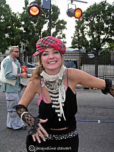 450x600 pixels (37K)