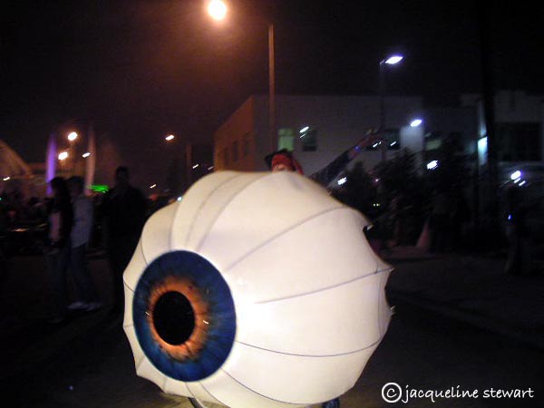 600x450 pixels (27K)