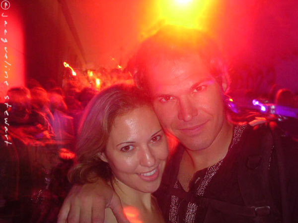 600x450 pixels (44K)