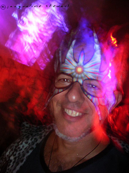 450x600 pixels (59K)