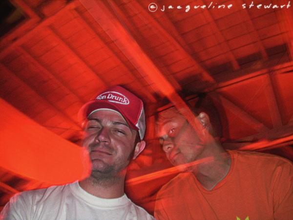 600x450 pixels (53K)