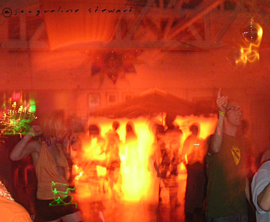 548x450 pixels (48K)