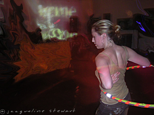 600x450 pixels (66K)