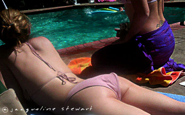 600x372 pixels (143K)