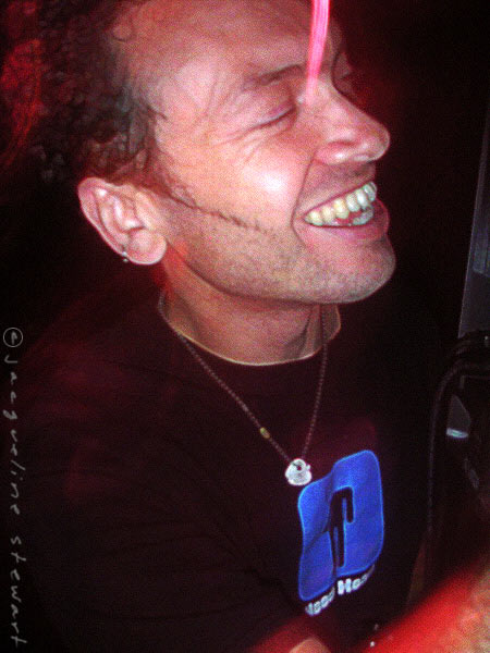 450x600 pixels (52K)