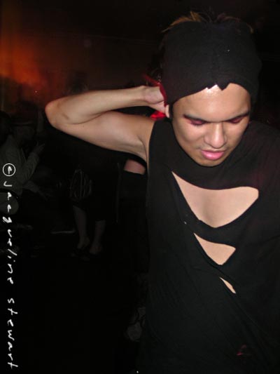 400x533 pixels (16K)